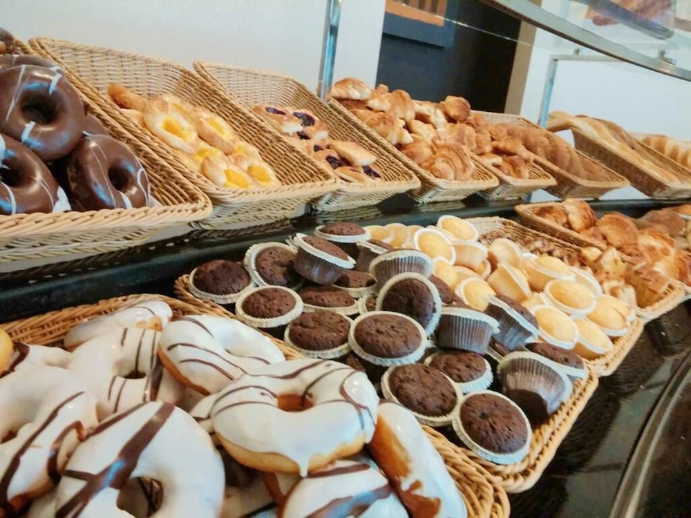 Sunday Hotel Holiday International Dubai