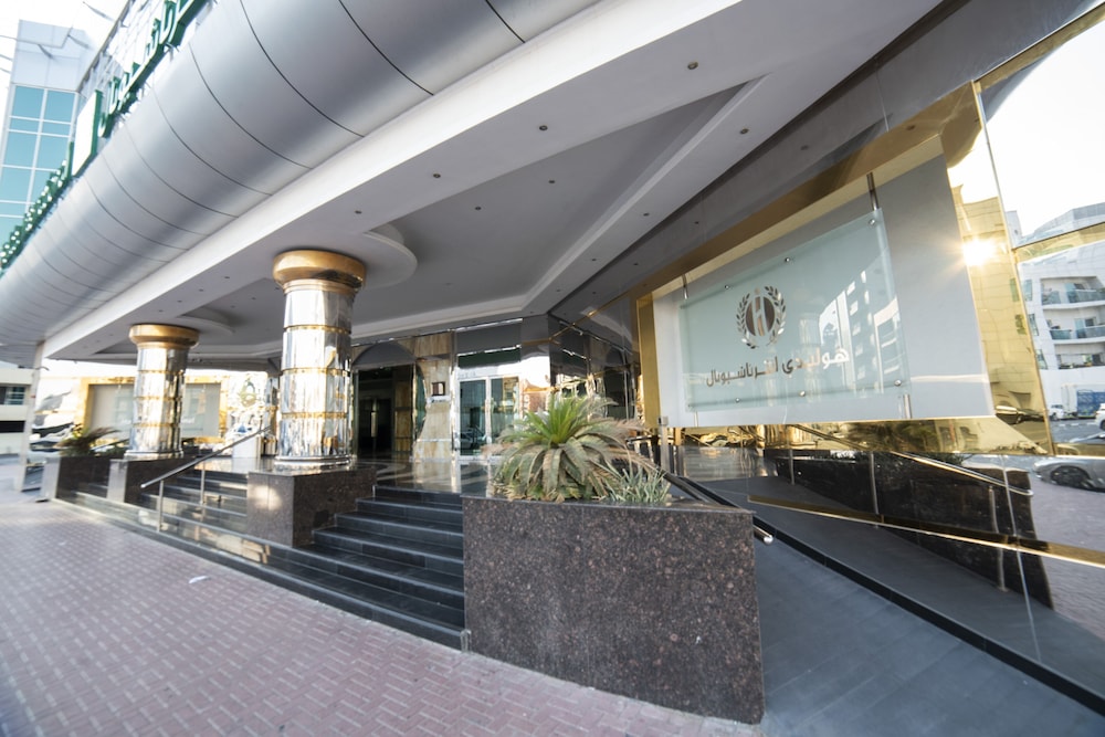 Sunday Hotel Holiday International Dubai