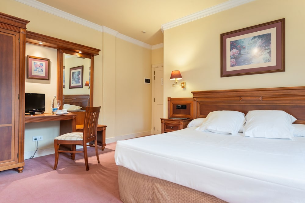 Urban Loiu Hotel By Eurotels