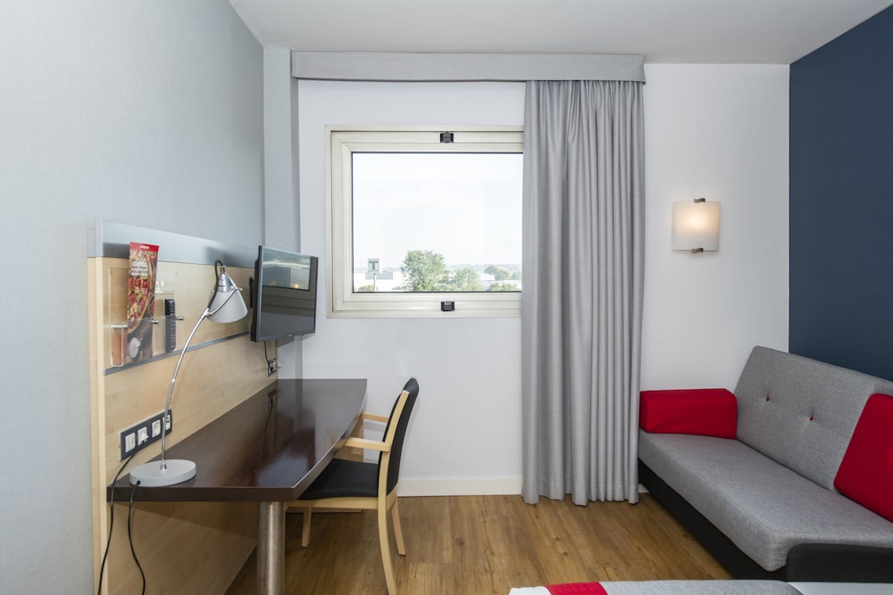 Holiday Inn Express Barcelona - Montmelo