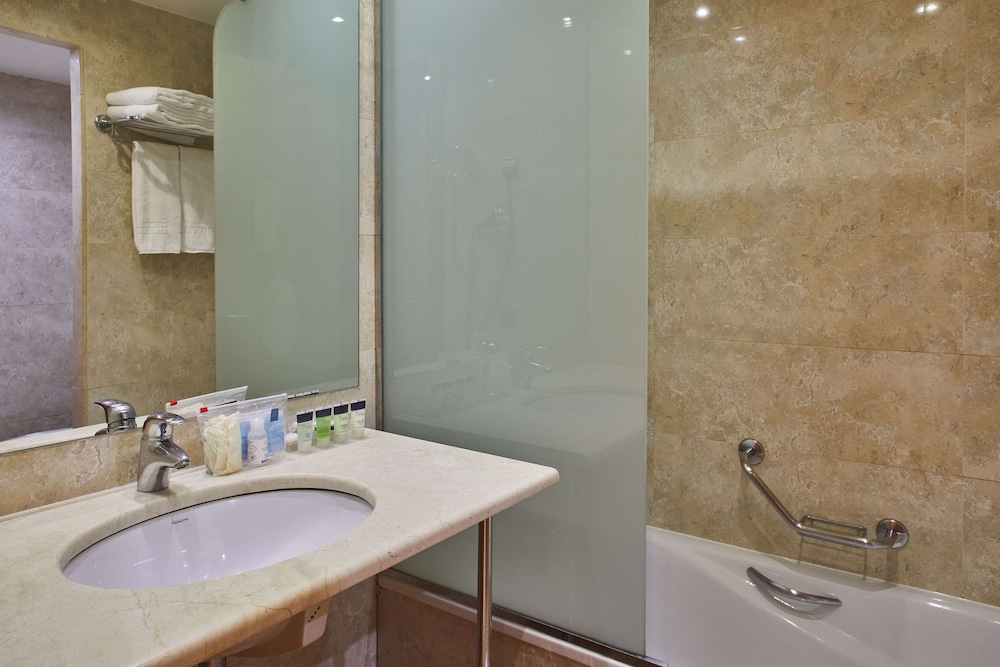 Silken Al-Andalus Palace