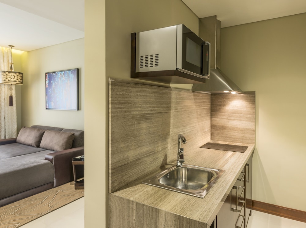 The Tower Plaza Hotel Dubai