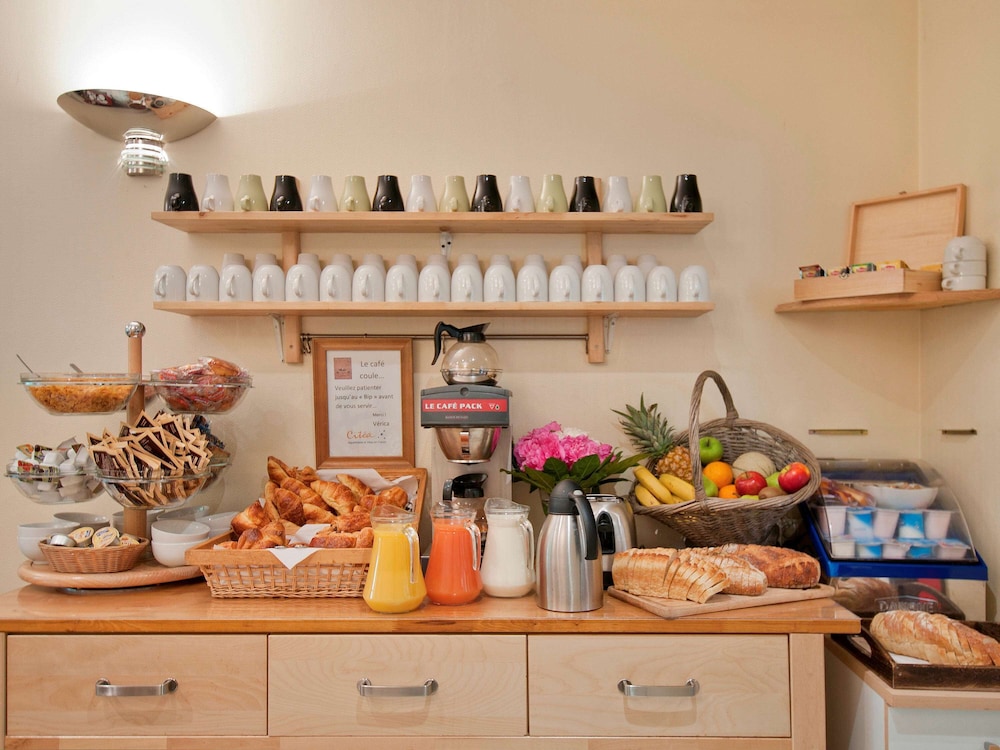 Adagio Access Defense Leonard de Vinci Aparthotel