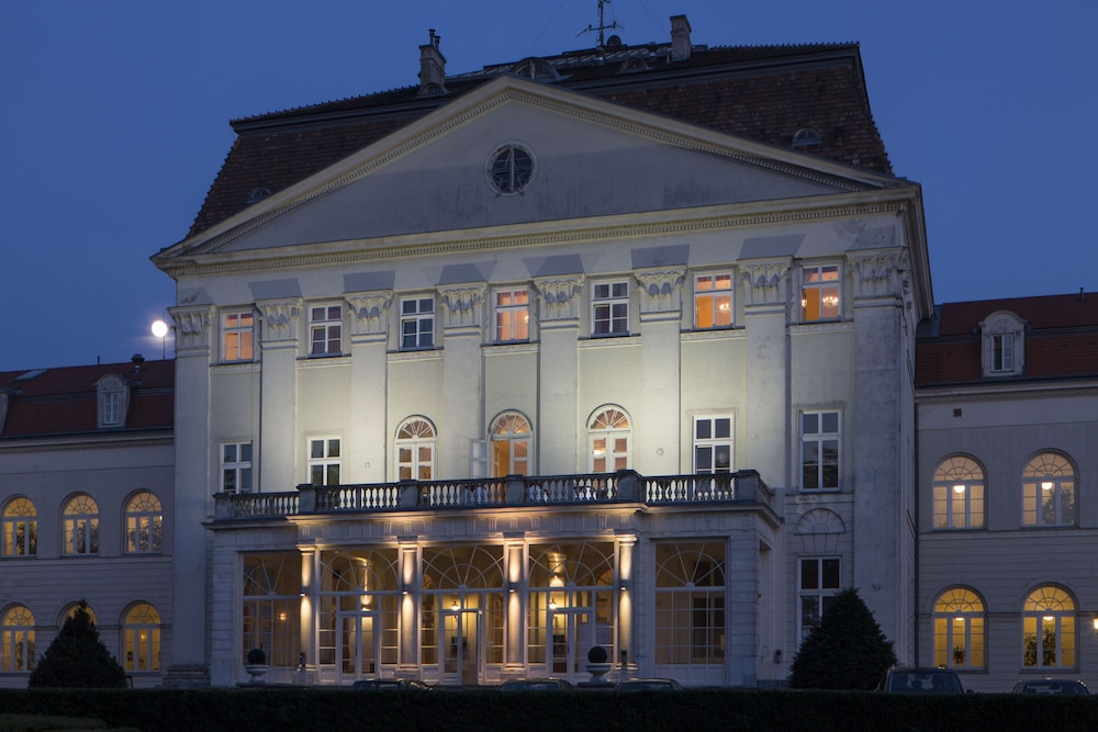 Austria Trend Hotel Schloss Wilhelminenberg
