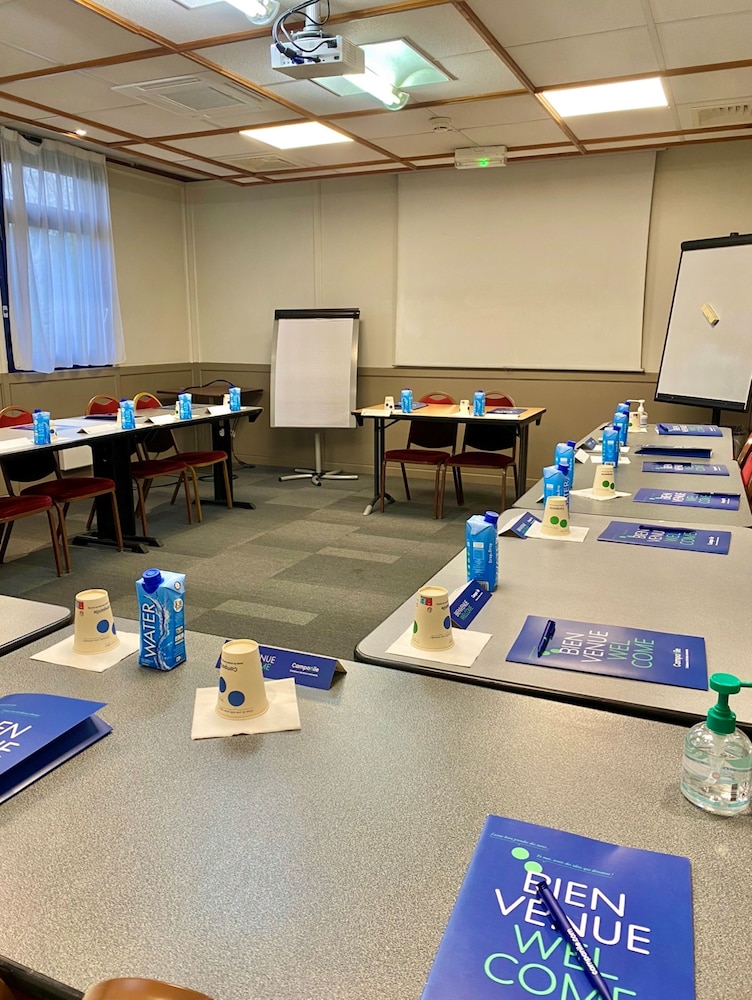 Hotel Campanile Le Blanc Mesnil