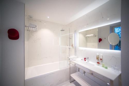 Le Domaine de Montjoie BW Premier Collection