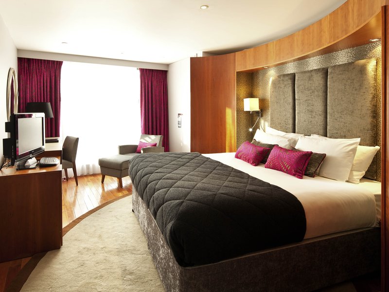 Mercure Bristol Brigstow Hotel