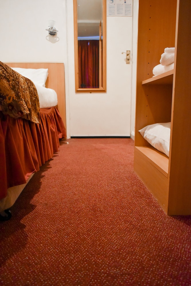 Royal Square Hotel - NEC and Birmingham Airport