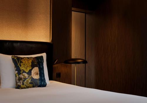 The Westminster London, Curio Collection by Hilton