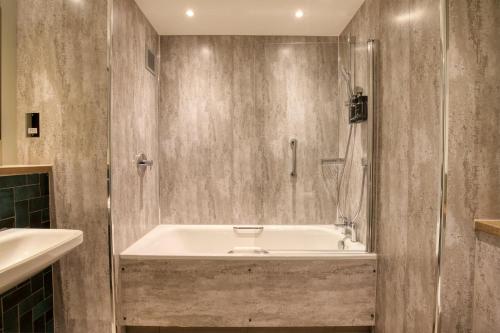 The Royal National Hotel