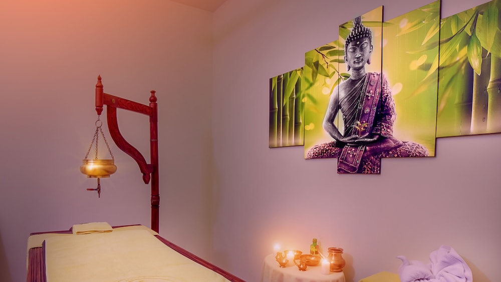 Georgia Palace Hotel & Spa