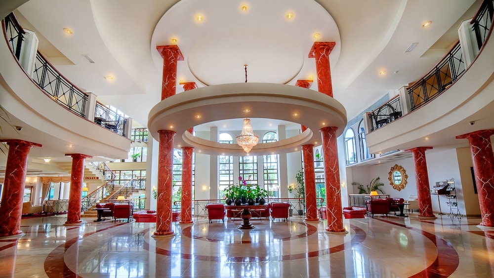 Georgia Palace Hotel & Spa