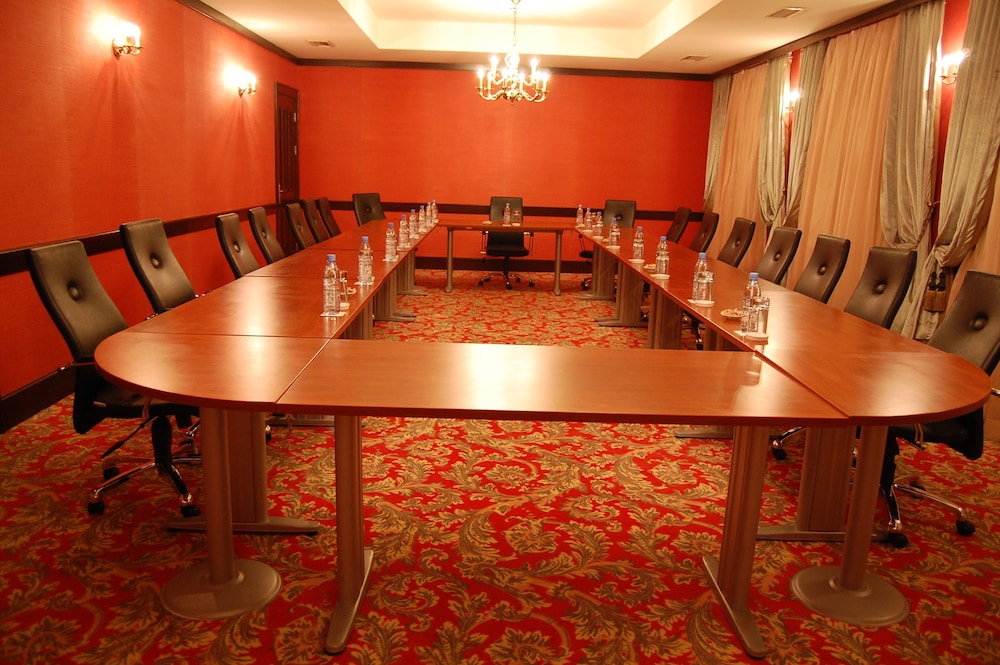 Hotel Intourist Palace