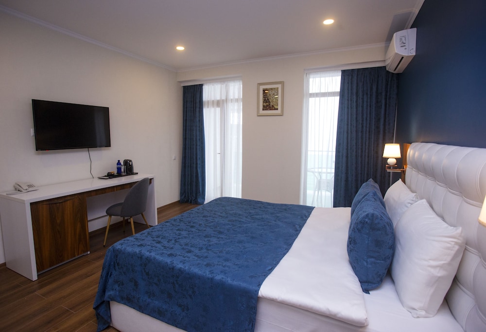 Aqua Batumi Hotel & Apartments
