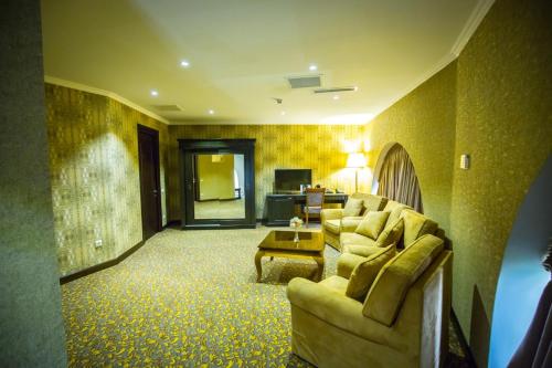 Colosseum Marina Hotel