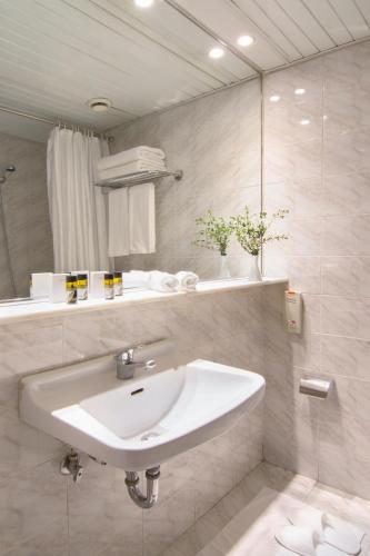 Titania Hotel Athens