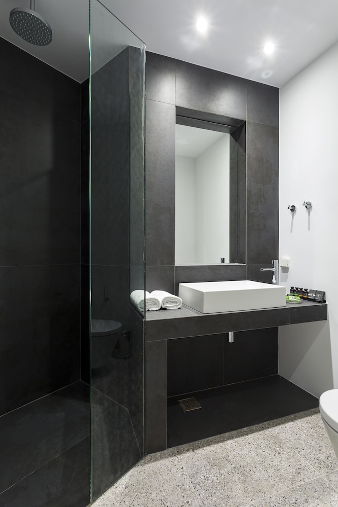 Vol 5 The Mini Lodge