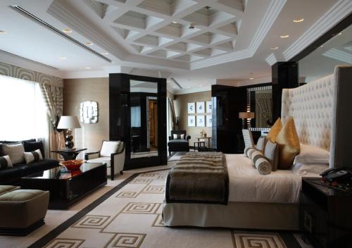 Mövenpick Dubai Grand Al Bustan