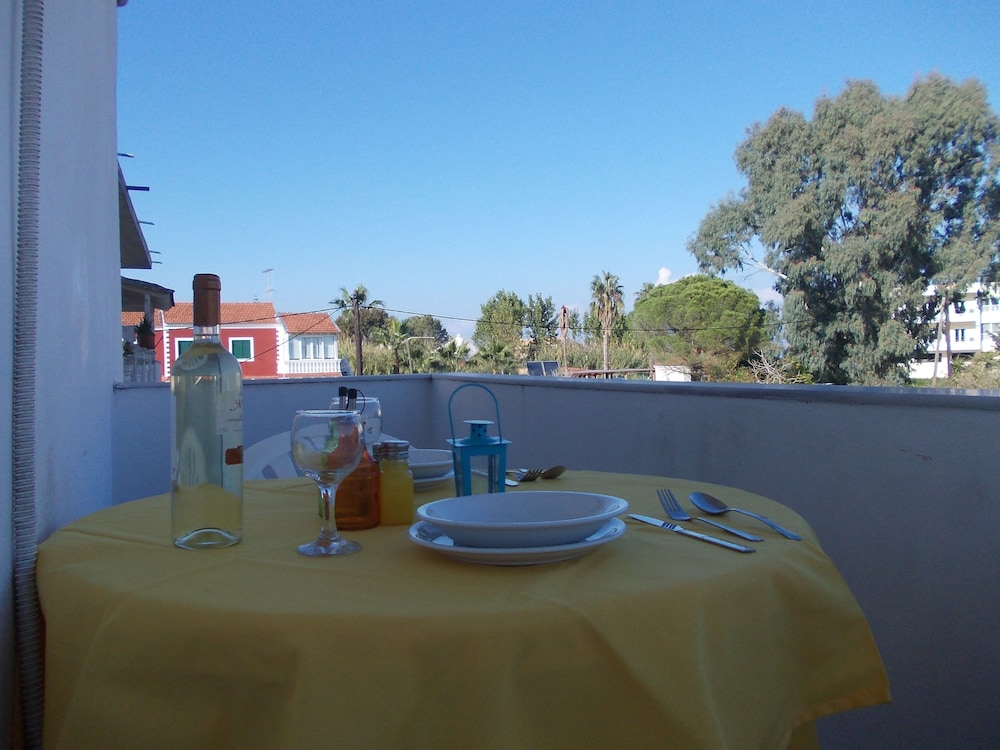 Kavos Central Gardens