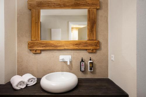 The Noverian Bios Santorini Vegan Hotel