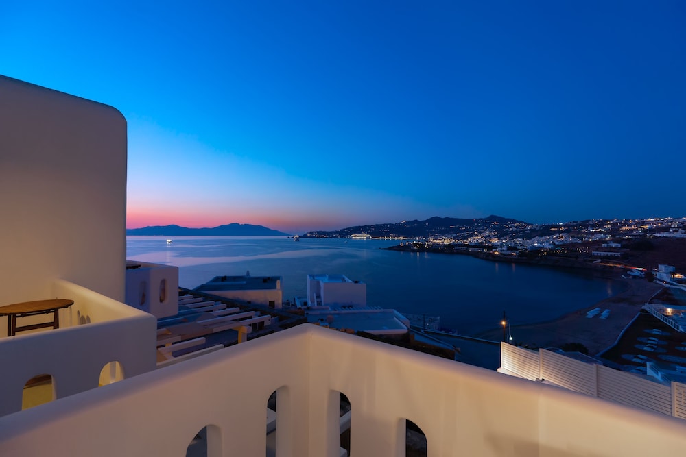 Cape Mykonos Residences