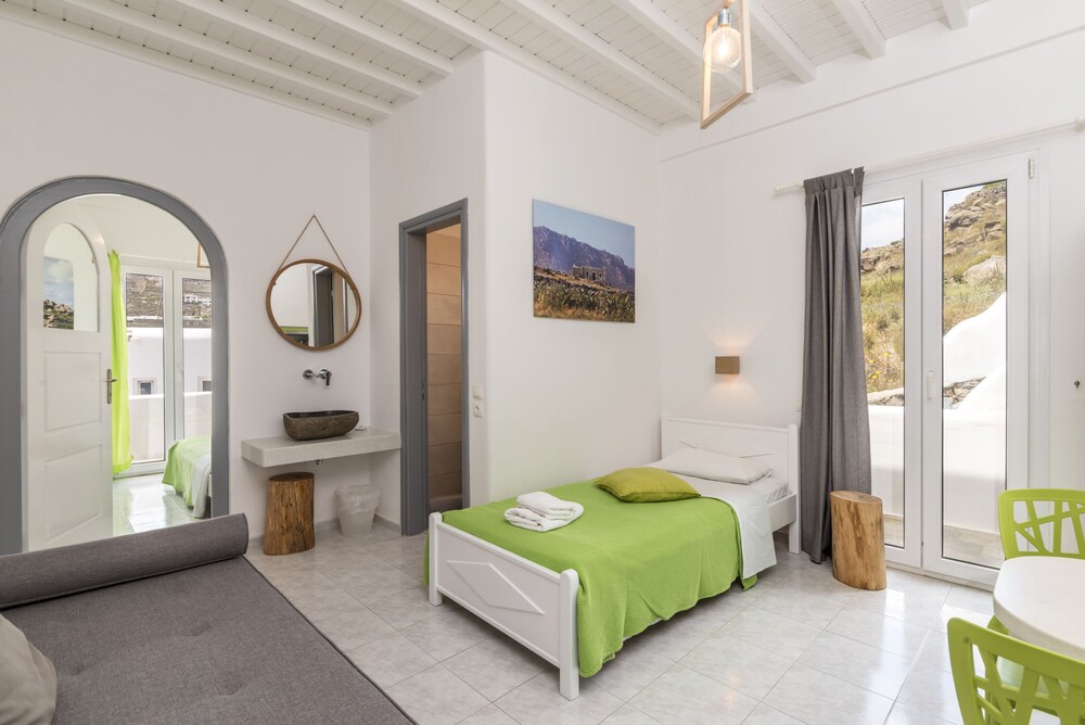 Artemoula’s Studios