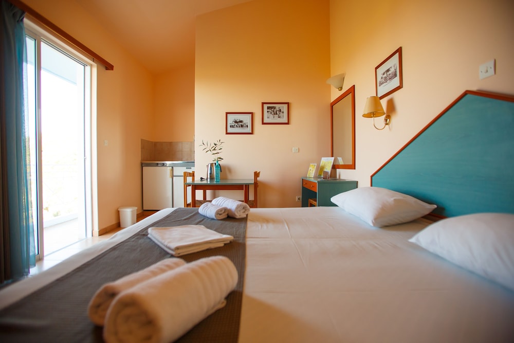 Filoxenia Hotel - Apartments