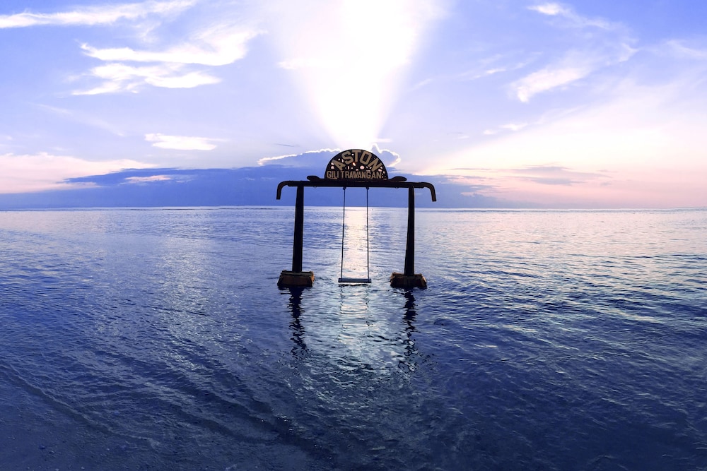 Aston Sunset Beach Resort - Gili Trawangan