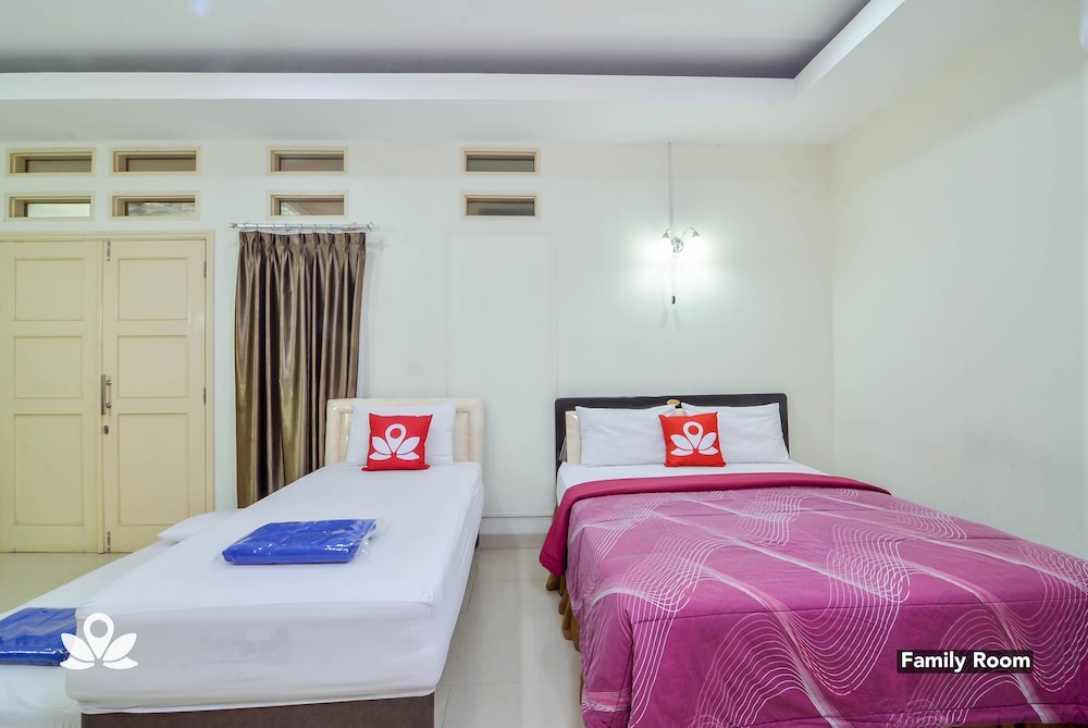 Hotel Family By ZEN Rooms