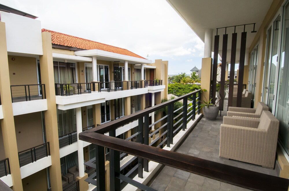 100 Sunset Boutique Hotel