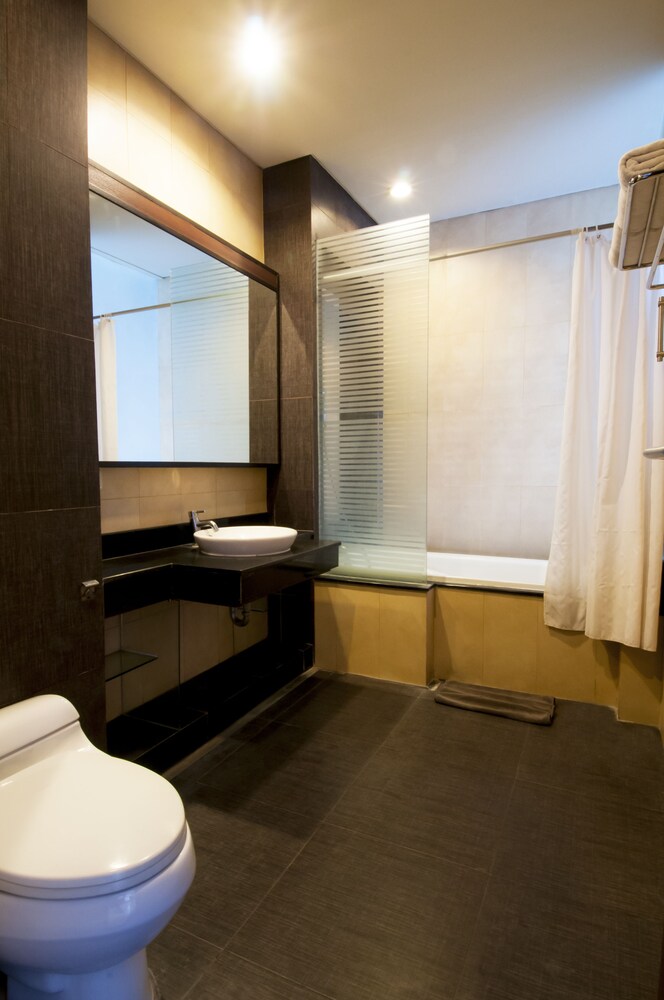 100 Sunset Boutique Hotel