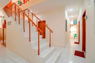 RedDoorz Plus Near Ciputra World Kuningan 2