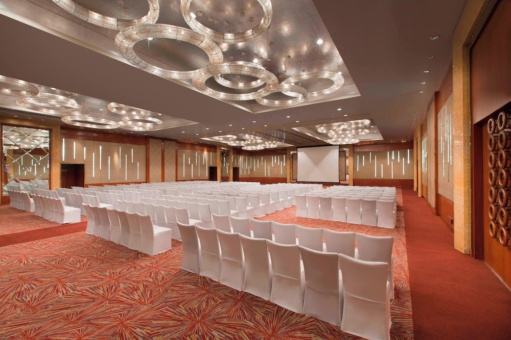 Sheraton Bangalore Hotel at Brigade Gateway