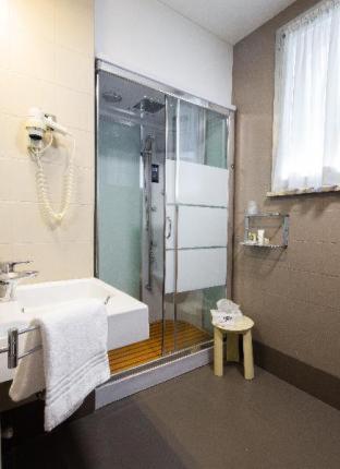 Jet Hotel, Sure Hotel Collection by Best Western