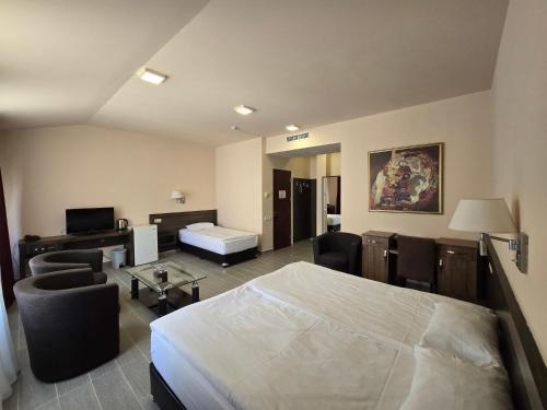 Yerevan Deluxe Hotel
