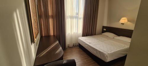 Yerevan Deluxe Hotel