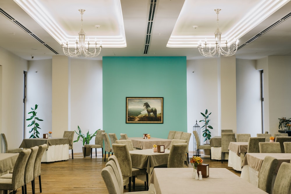 President Hotel by Hrazdan Hotel CJSC