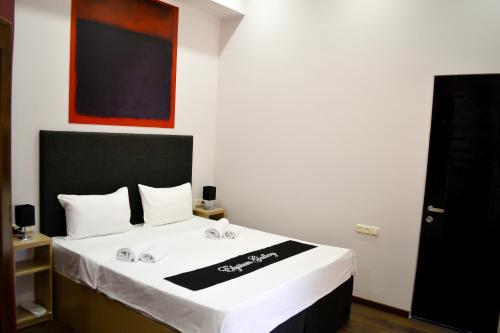 Elysium Gallery Hotel