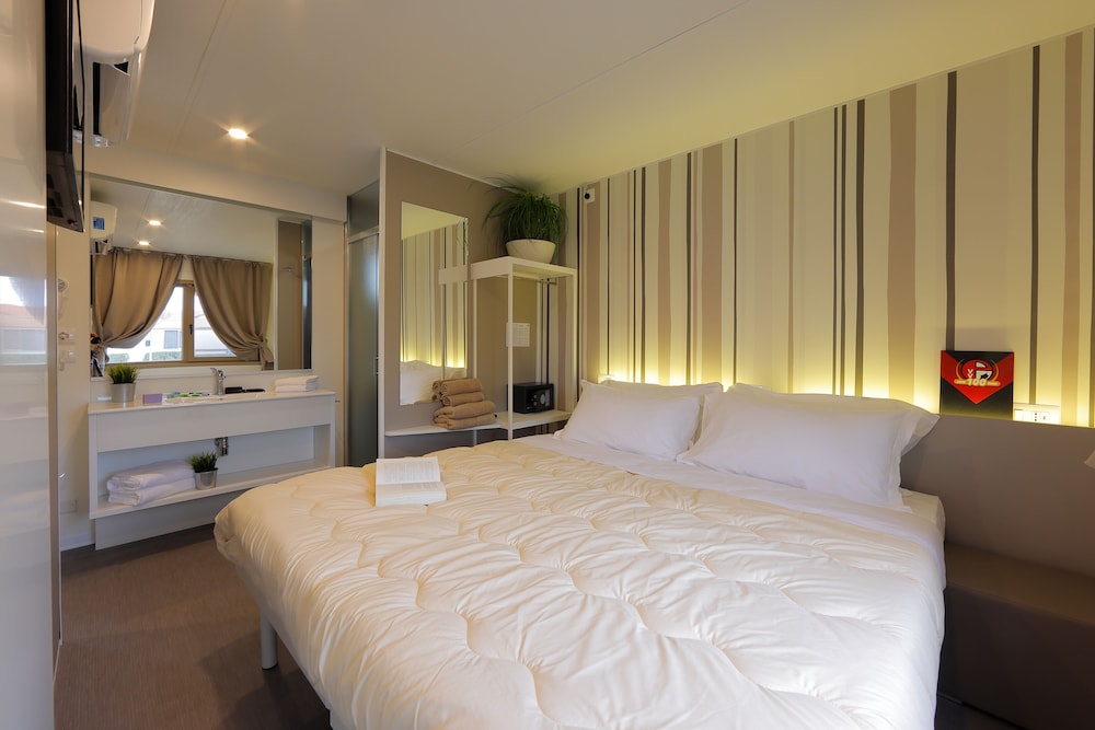 Hu Firenze Camping In Town