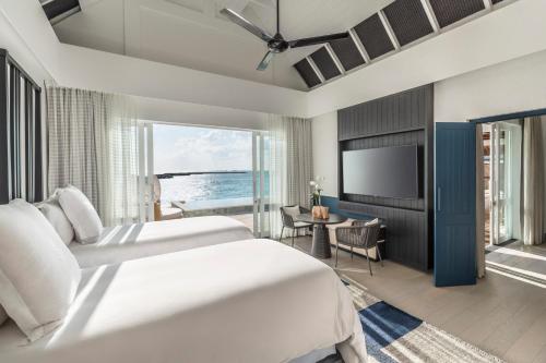 Four Seasons Resort Maldives at Landaa Giraavaru