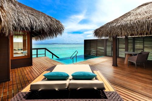 Sheraton Maldives Full Moon Resort & Spa
