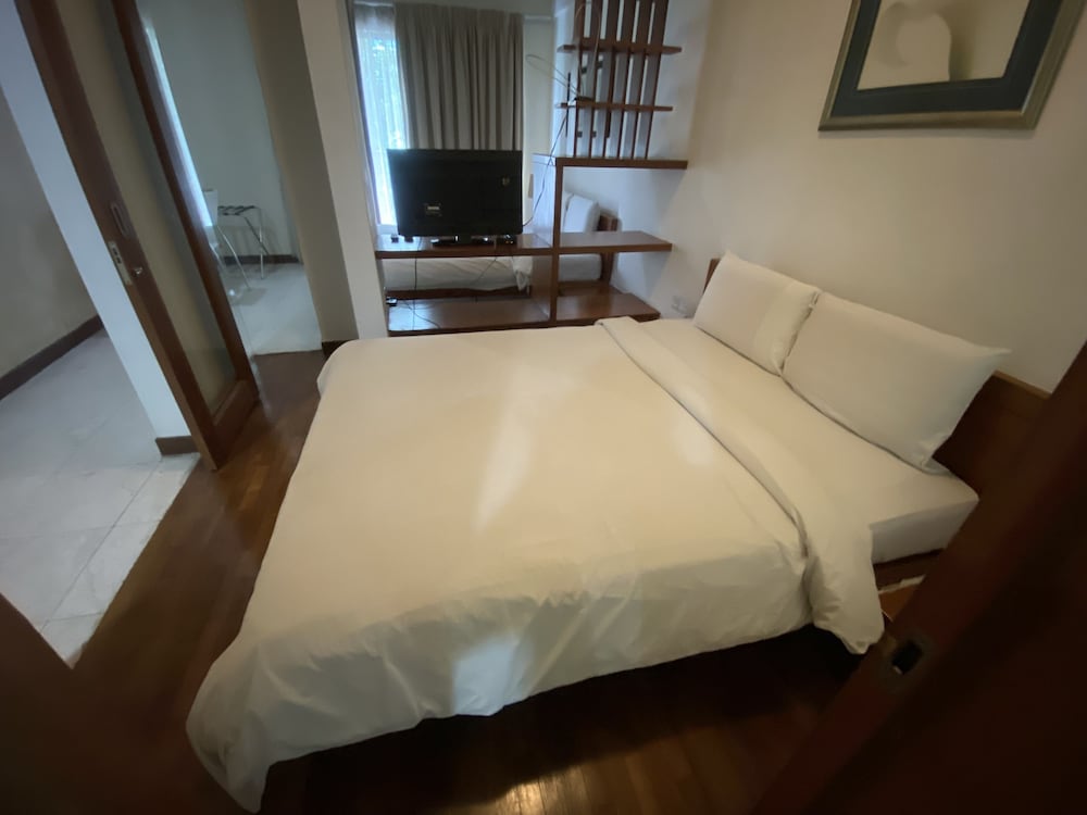 Peninsula Residence All Suite