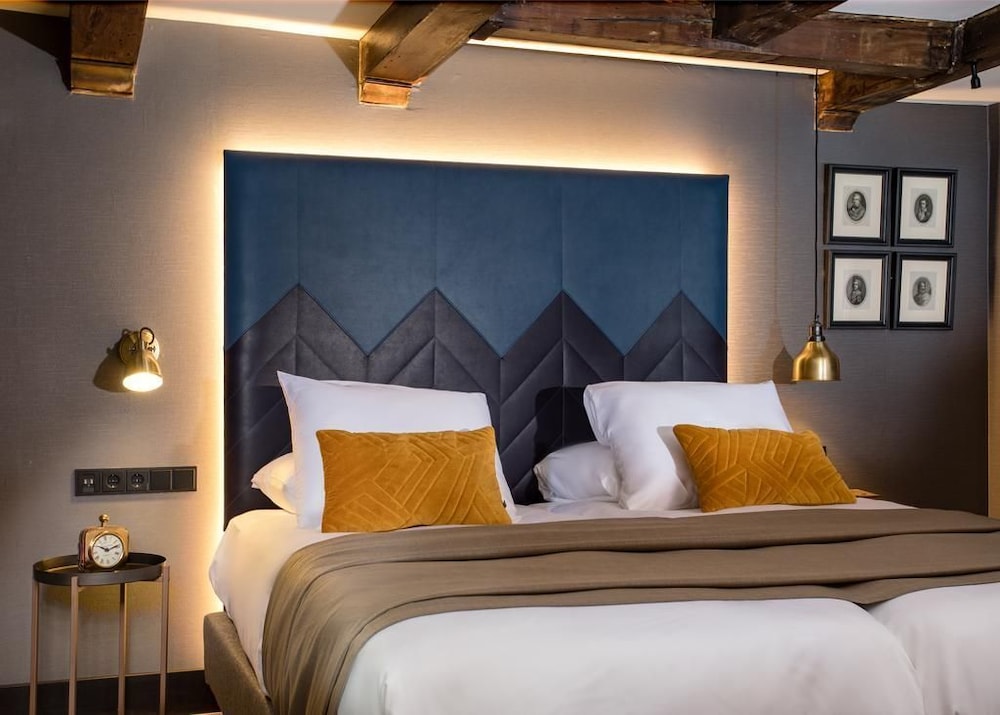 The Hendrick's Hotel