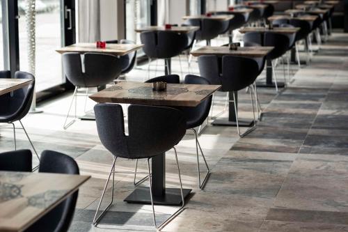 Haven Hotel Rotterdam, Curio Collection by Hilton