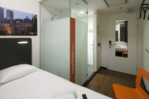 easyHotel Den Haag City Centre