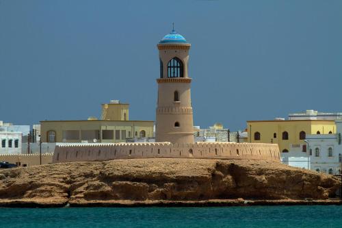 Al Ayjah Plaza Hotel