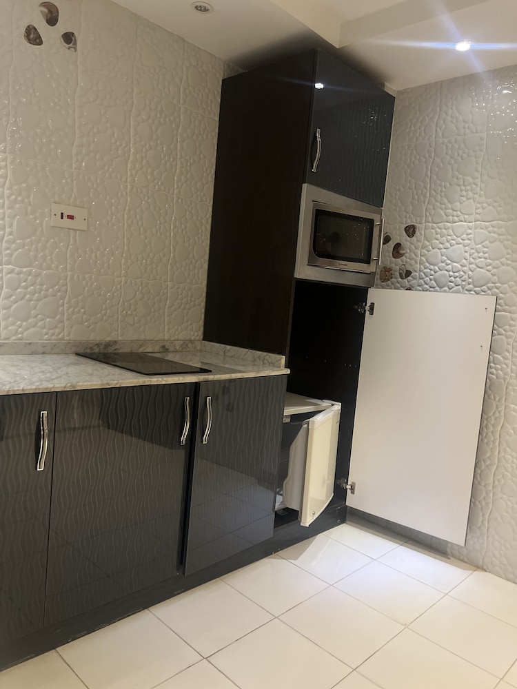 Al Sadarah Hotel Apartments