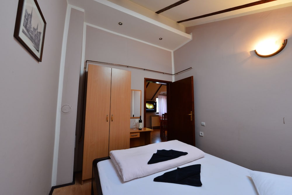 Prenociste Stojic Novi Sad