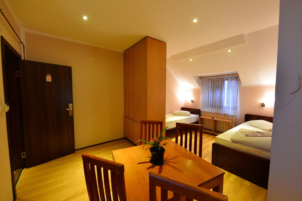 Prenociste Stojic Novi Sad