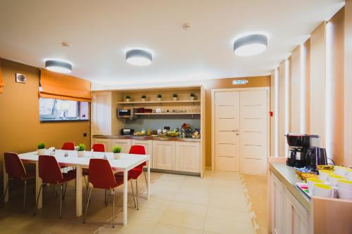 Mini Hotel Rooms & Breakfast